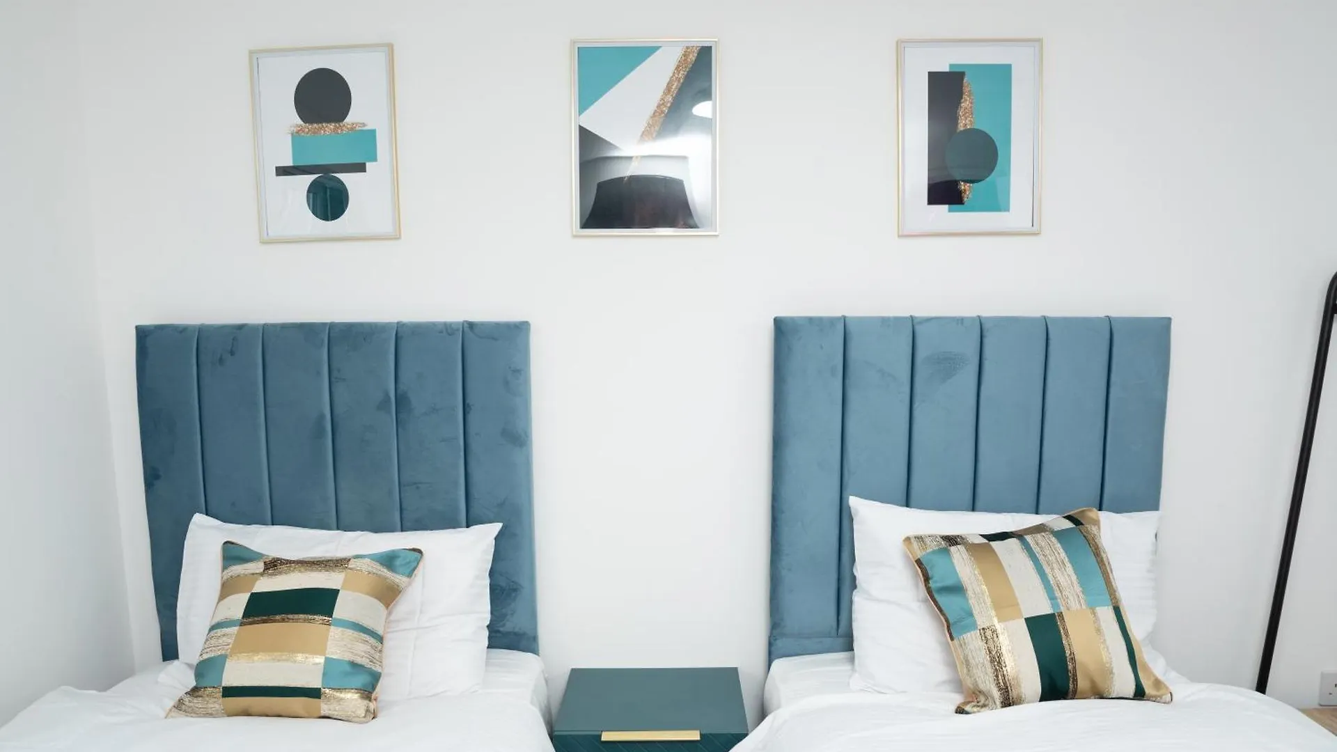 Apartment Modern & Spacious One Bedroom With Sofa Bed Cardiff